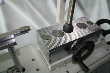 Ασημένιος εξοπλισμός δοκιμής υποδημάτων χάλυβα για τη δοκιμή δύναμης φλούδας για τα πρότυπα των BS 20344